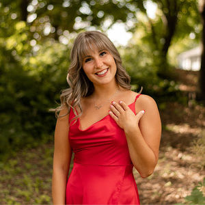 Meet your Posher, Alyssa